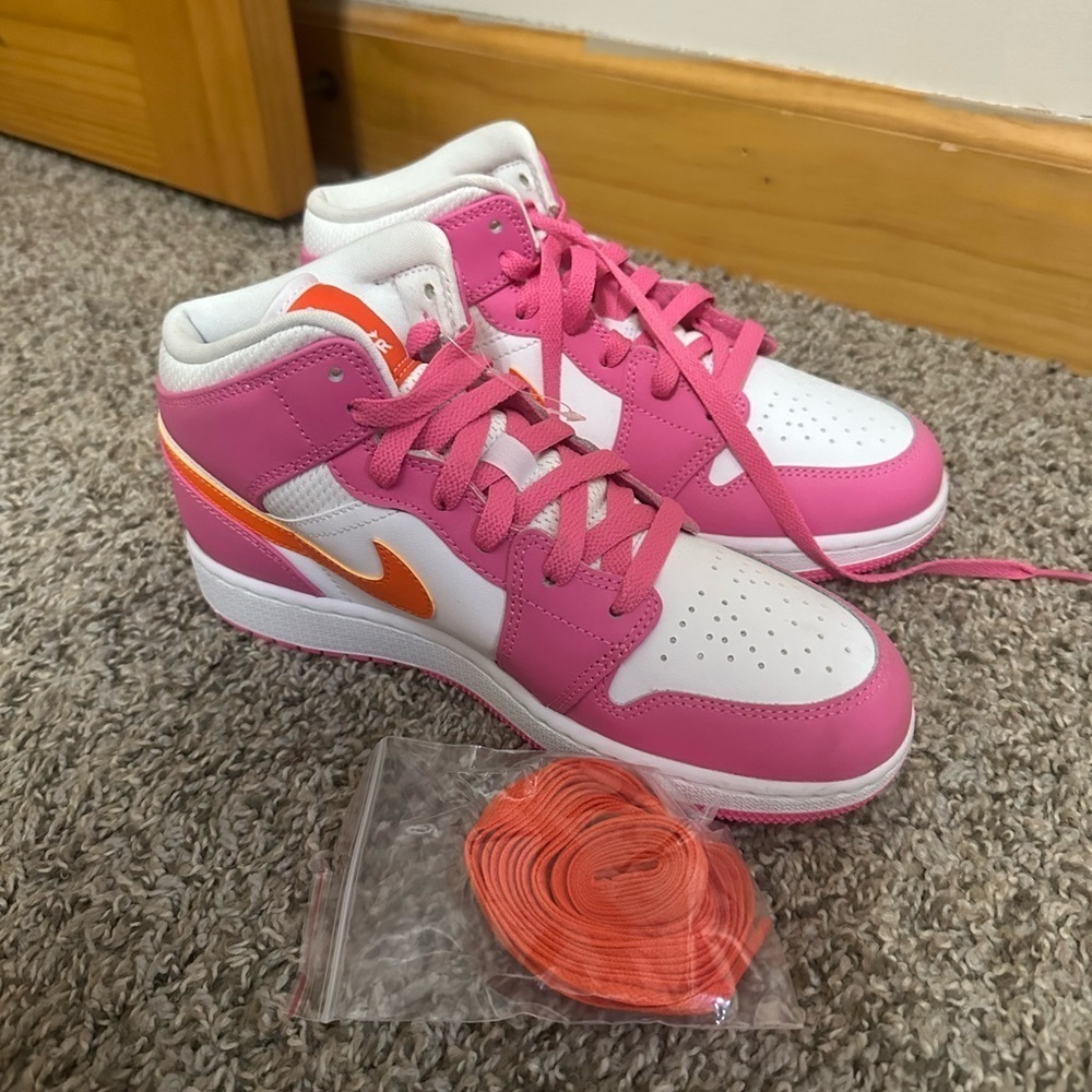 Air Jordan 1 Mid GS 'Pinksicle Orange Youth